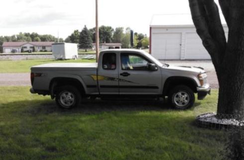 checkers tear decal on truck