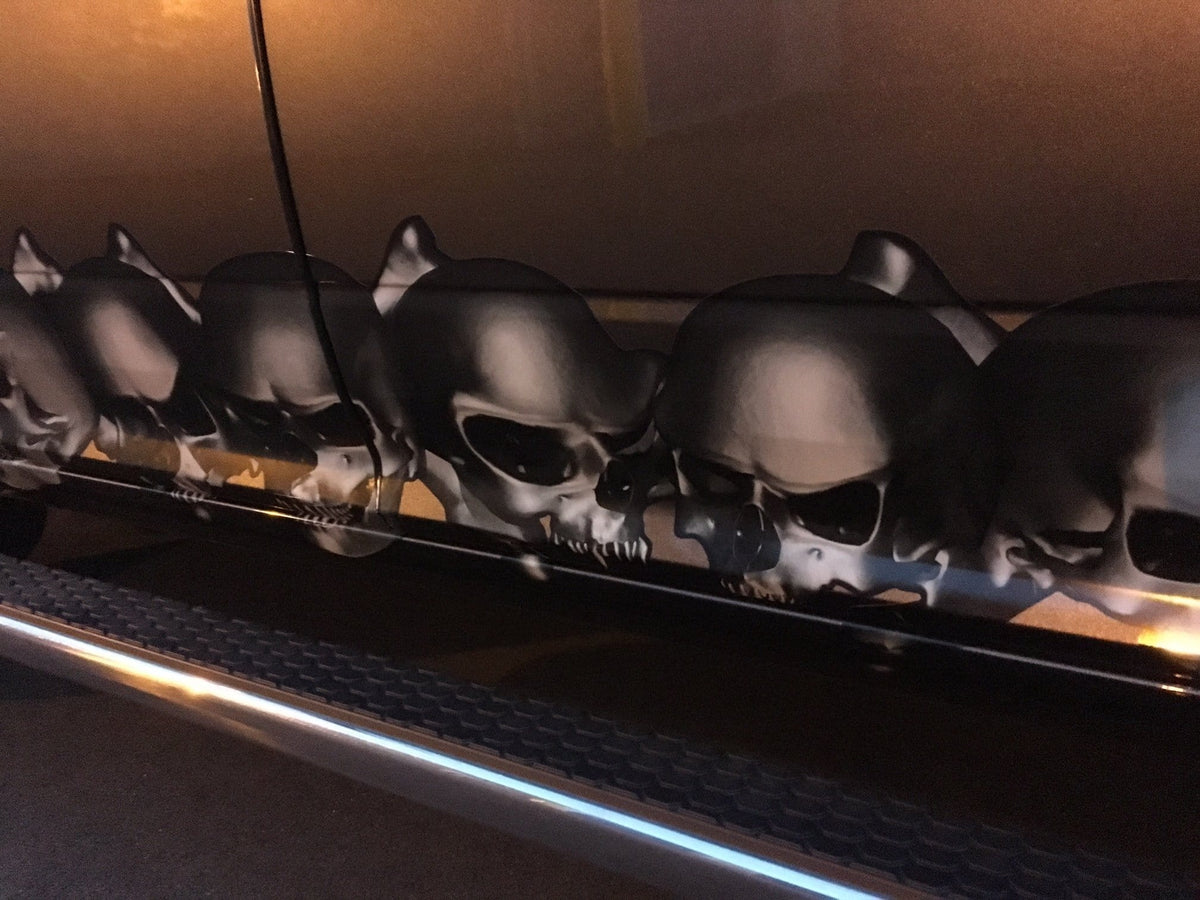 gray skulls link decal on truck rocker panel